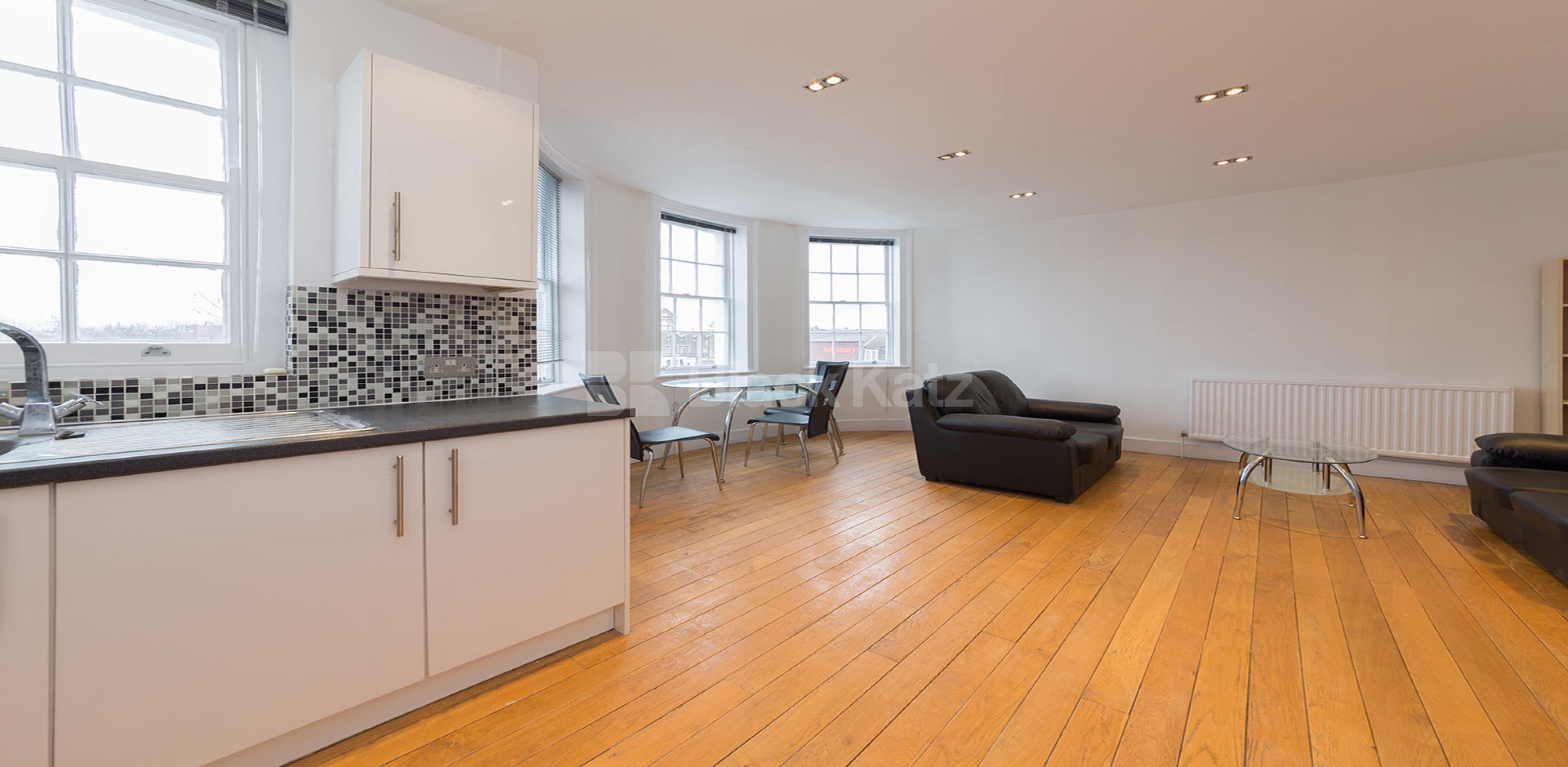 			2 Bedroom, 1 bath, 1 reception Flat			 Chapel Market, N1, ANGEL-ISLINGTON N1